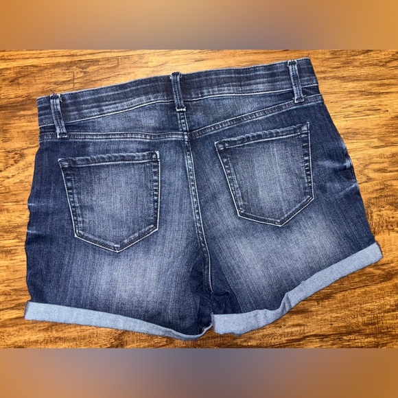 Liz Lange Maternity Midi Shorts Size Small (4/6) - Picture 7 of 7